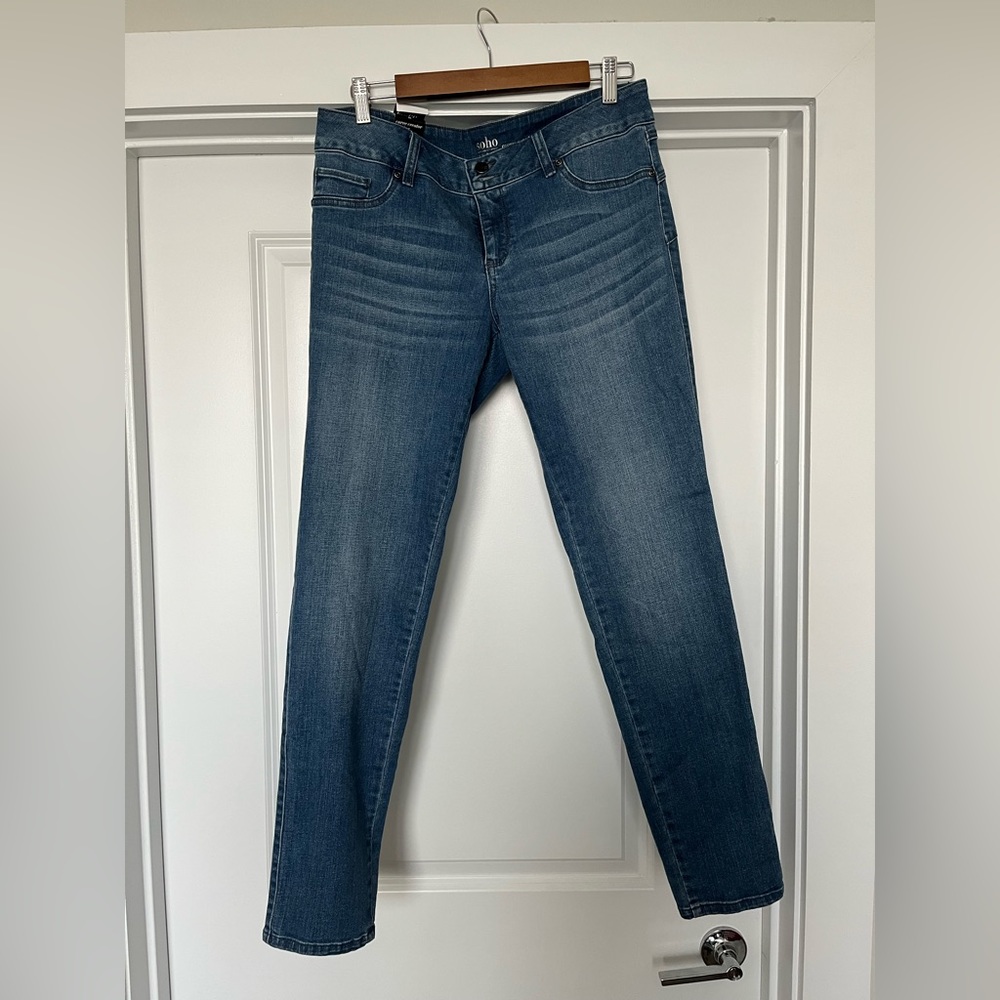 Women’s size 10 Soho New York & Company blue jean leggings.